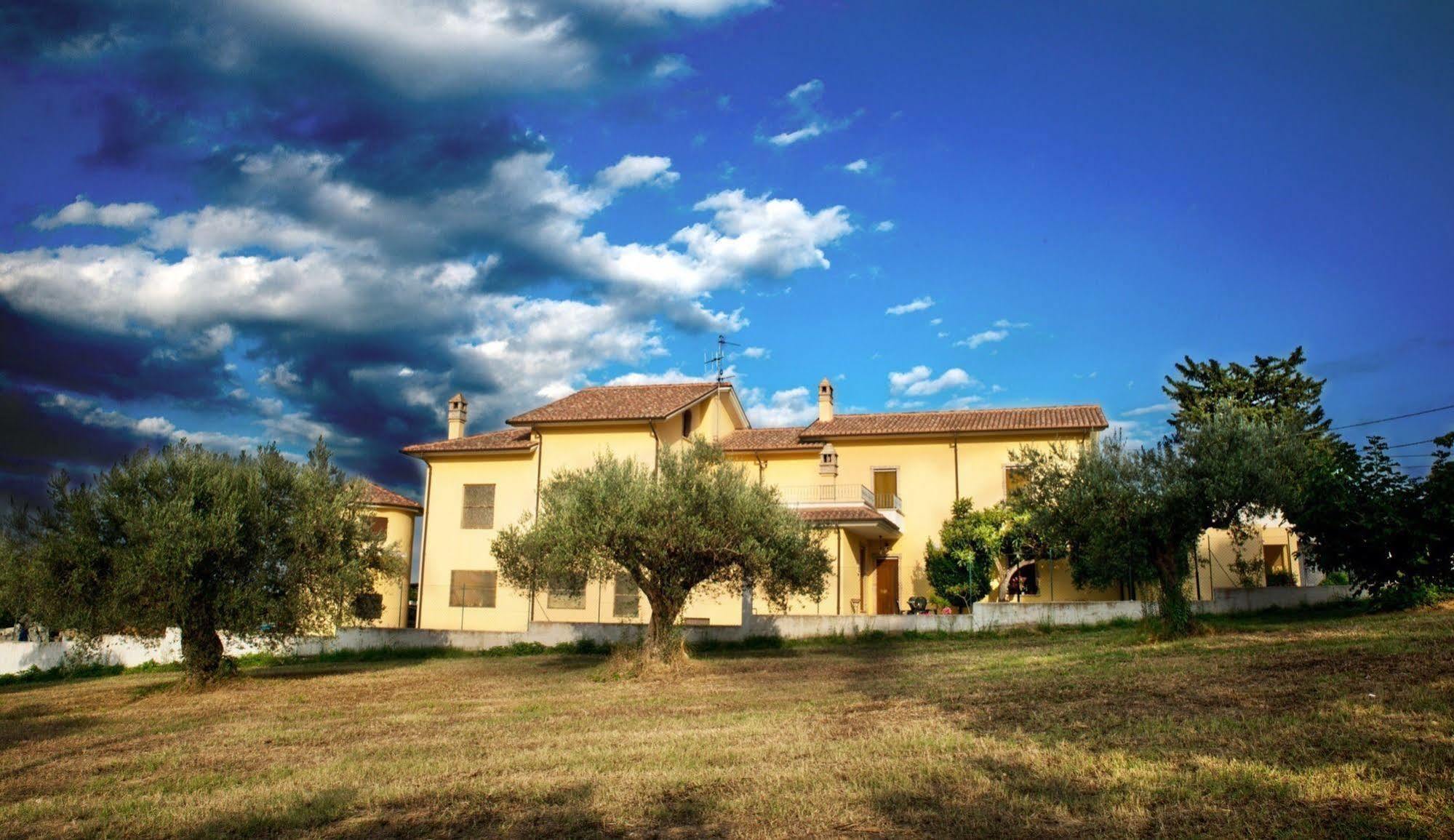 Agriturismo Il Casolare Di Nonno Mario Manoppello Exterior foto